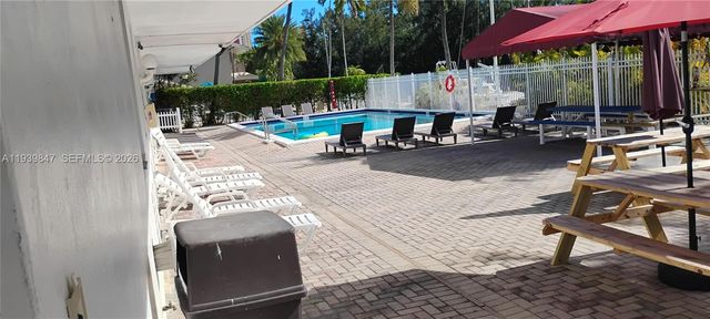 3660 NE 166th St 607, North Miami Beach, FL 33160