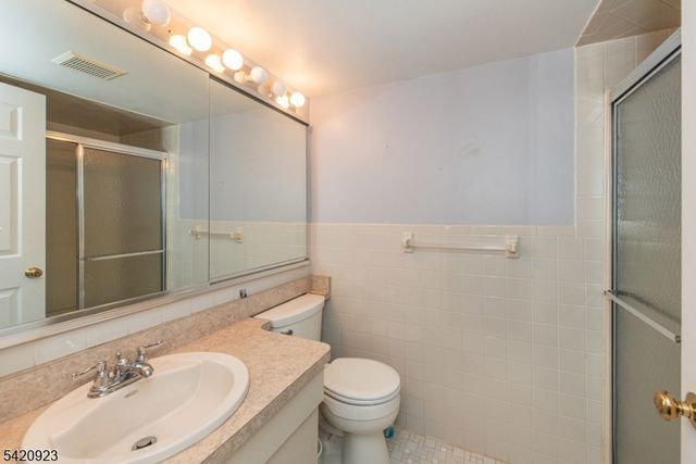 2 Tulip Cres 1A, Little Falls Twp., NJ 07424