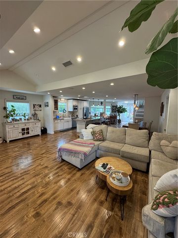 1228 S Helberta Avenue, Redondo Beach, CA 90277