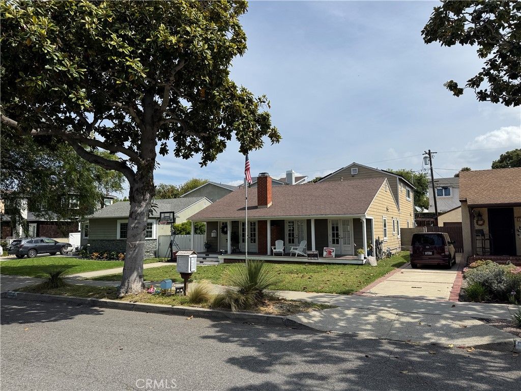 1228 S Helberta Avenue, Redondo Beach, CA 90277