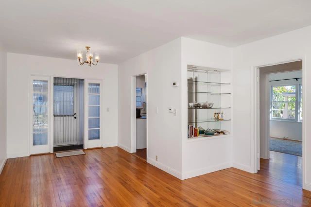 1815 Mission Cliff Dr, San Diego, CA 92116