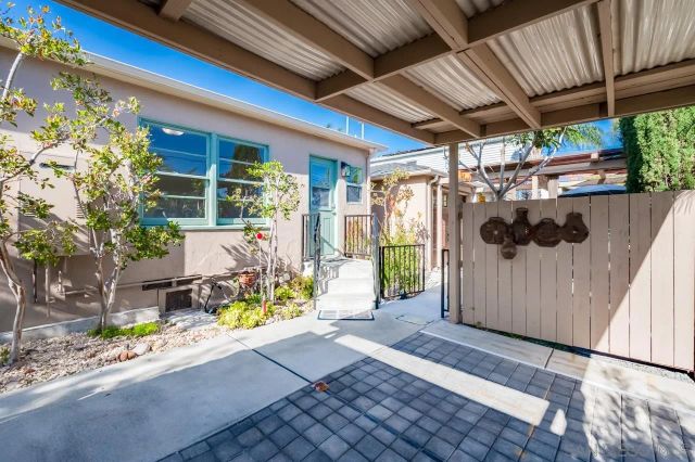 1815 Mission Cliff Dr, San Diego, CA 92116