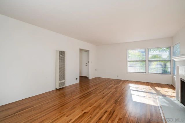 1815 Mission Cliff Dr, San Diego, CA 92116