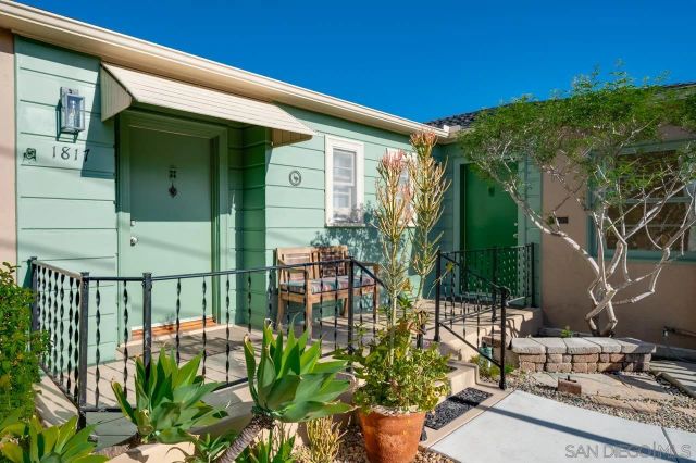 1815 Mission Cliff Dr, San Diego, CA 92116