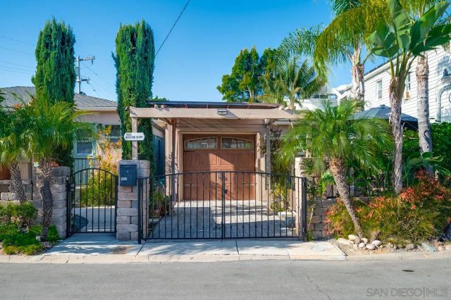 1815 Mission Cliff Dr, San Diego, CA 92116