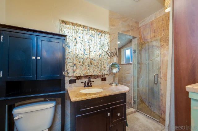 1815 Mission Cliff Dr, San Diego, CA 92116