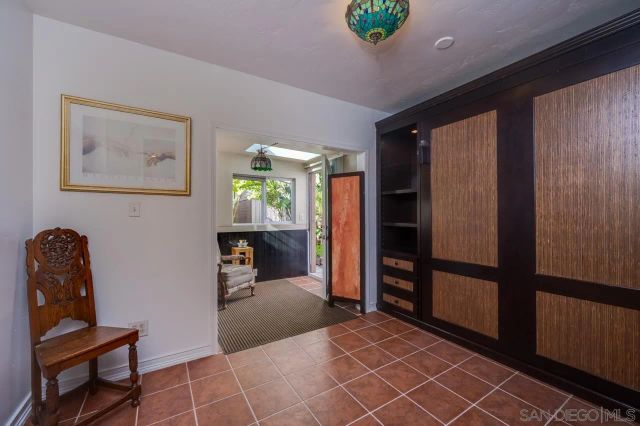 1815 Mission Cliff Dr, San Diego, CA 92116