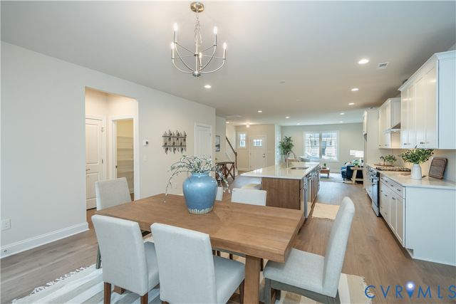 9494 Creek Summit Cir, Richmond, VA 23235