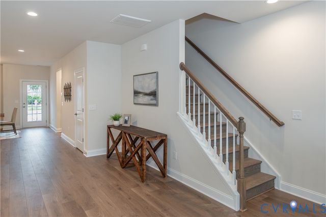 9494 Creek Summit Cir, Richmond, VA 23235