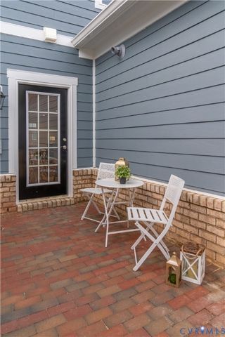 9494 Creek Summit Cir, Richmond, VA 23235