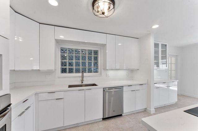 5200 NE 18th Terrace, Fort Lauderdale, FL 33308