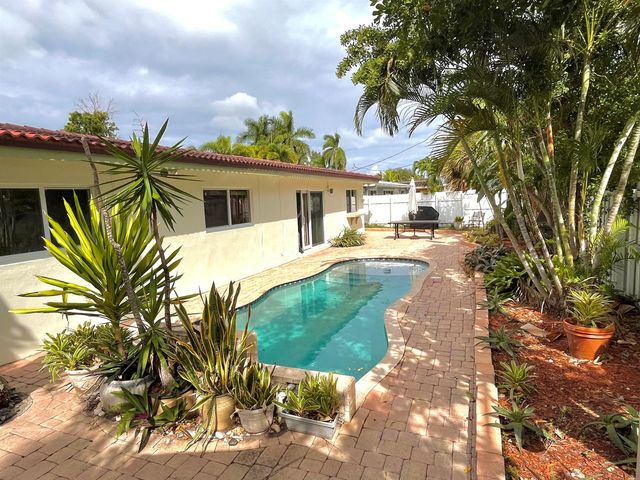 5200 NE 18th Terrace, Fort Lauderdale, FL 33308