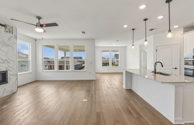 629 DAYFLOWER, New Braunfels, TX 78132
