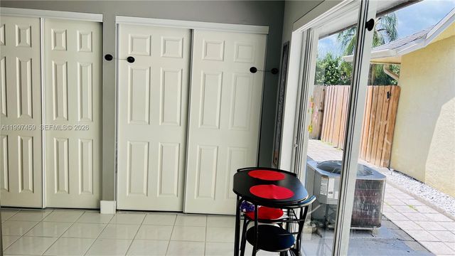 18901 NW 77th Ct, Hialeah, FL 33015