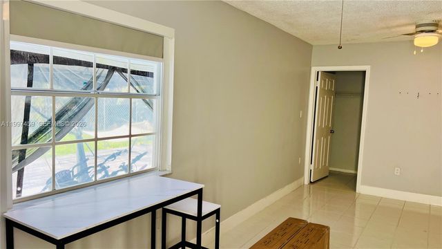 18901 NW 77th Ct, Hialeah, FL 33015