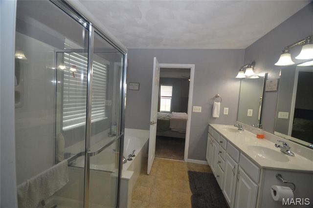 753 Fieldview Drive, Smithton, IL 62285