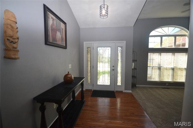 753 Fieldview Drive, Smithton, IL 62285