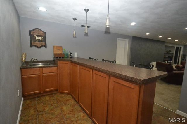 753 Fieldview Drive, Smithton, IL 62285