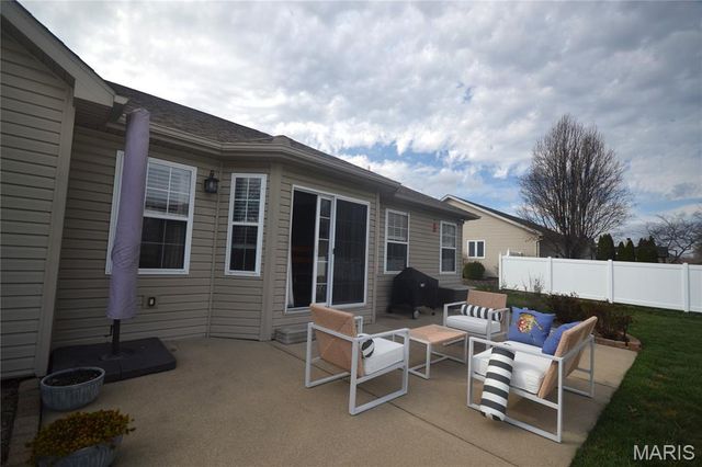 753 Fieldview Drive, Smithton, IL 62285