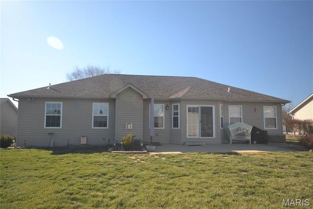 753 Fieldview Drive, Smithton, IL 62285