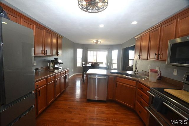 753 Fieldview Drive, Smithton, IL 62285