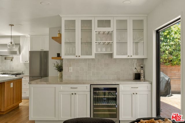 4100 Woodcliff Road, Los Angeles, CA 91403