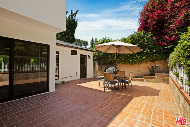 4100 Woodcliff Road, Los Angeles, CA 91403