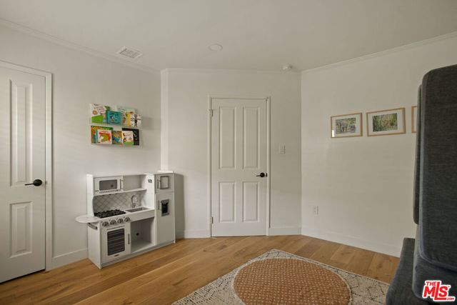 4100 Woodcliff Road, Los Angeles, CA 91403