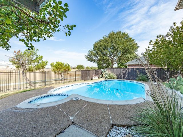 1209 Silverwood Drive, Flower Mound, TX 75028