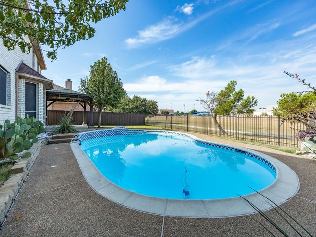 1209 Silverwood Drive, Flower Mound, TX 75028