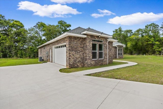 1251 N Blue Angel Parkway, Pensacola, FL 32506