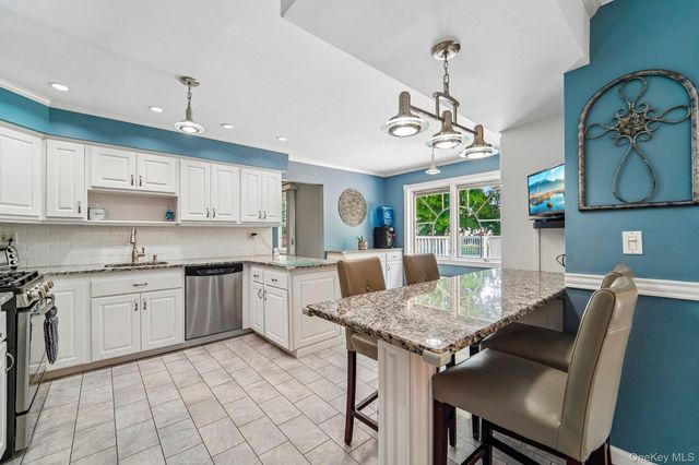 238 Washington Avenue, Tappan, NY 10983