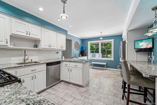 238 Washington Avenue, Tappan, NY 10983