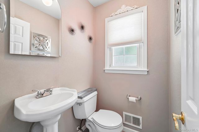 238 Washington Avenue, Tappan, NY 10983