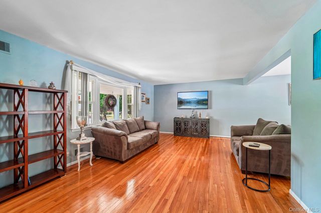 238 Washington Avenue, Tappan, NY 10983