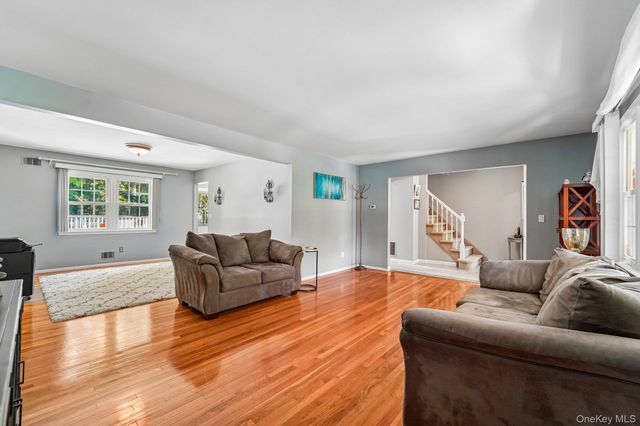 238 Washington Avenue, Tappan, NY 10983