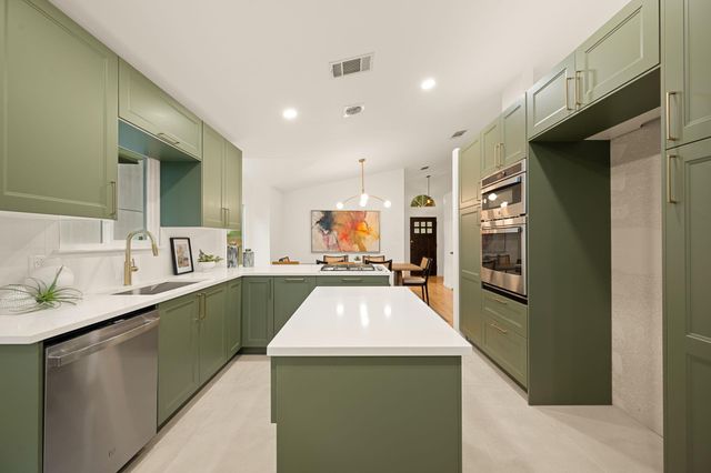 7302 Potters TRL, Austin, TX 78729