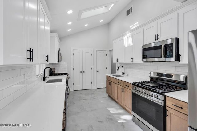 451 Manchester Street, Toms River, NJ 08757