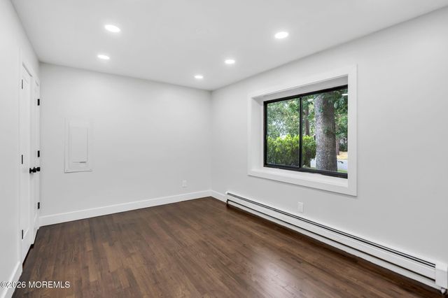 451 Manchester Street, Toms River, NJ 08757