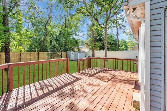 451 Manchester Street, Toms River, NJ 08757
