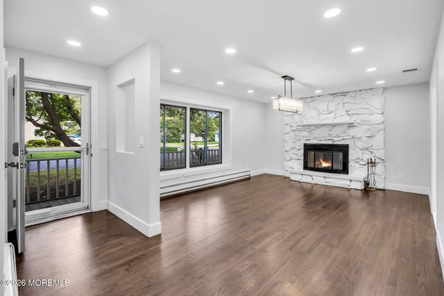 451 Manchester Street, Toms River, NJ 08757