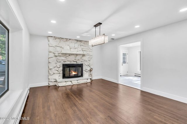 451 Manchester Street, Toms River, NJ 08757