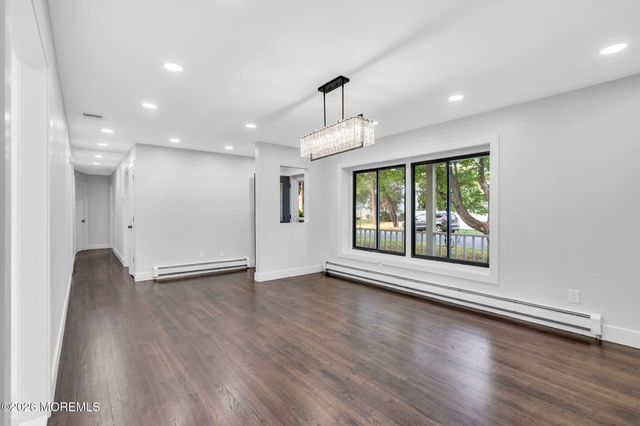 451 Manchester Street, Toms River, NJ 08757