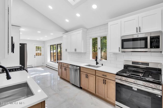 451 Manchester Street, Toms River, NJ 08757