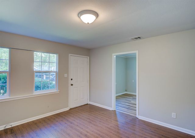 1727 Hickory Street, Shreveport, LA 71108