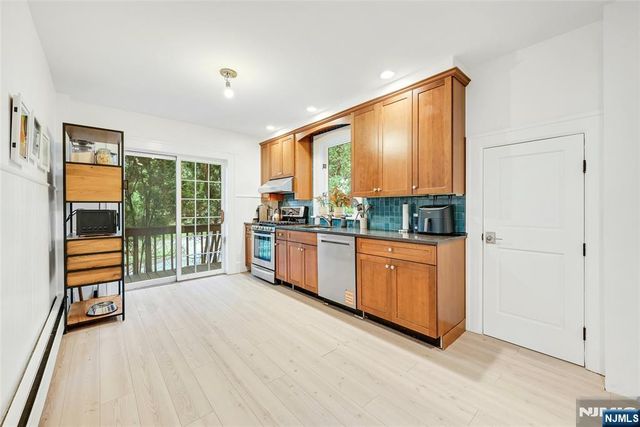 31 4th Street, Park Ridge, NJ 07656