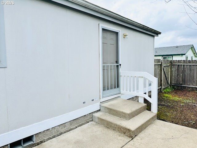 2438 MAIA Loop, Springfield, OR 97477