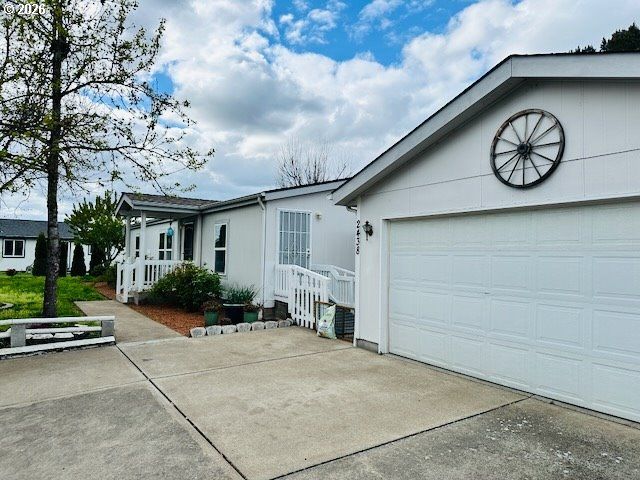 2438 MAIA Loop, Springfield, OR 97477