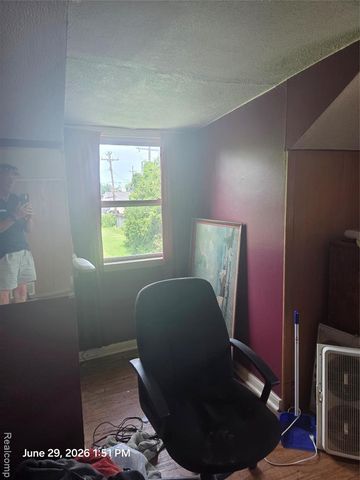 22629 Downing Street, Saint Clair Shores, MI 48080