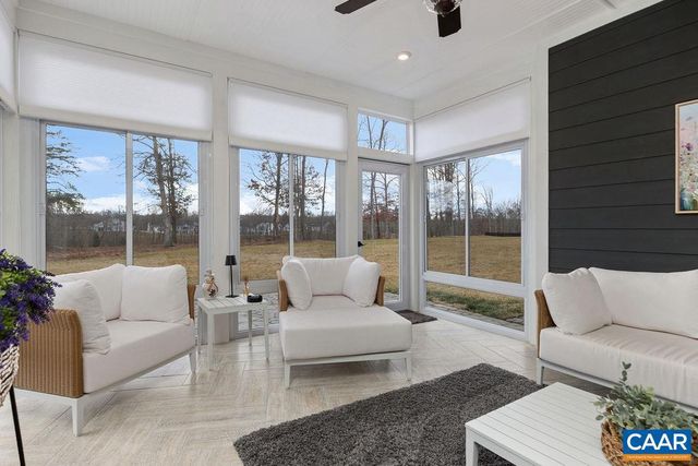 1935 BEAR ISLAND PKWY, Zion Crossroads, VA 22942